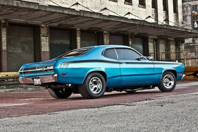 1971-plymouth-duster-blue-rear-lpr.jpg