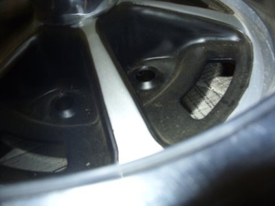 ROAD WHEELS & 413 008.JPG