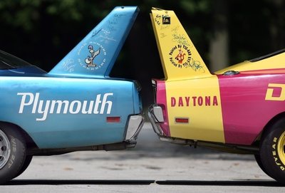 6cfc9c38171e5f3cde8b63266ce60cfe--plymouth-superbird-dodge-daytona.jpg