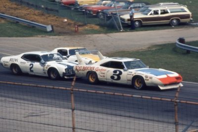 70 Superbird #3 @ Milwaukee RogerTing 1972.jpg