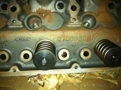Hemi Head.jpg