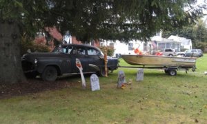 halloween boat car.jpg