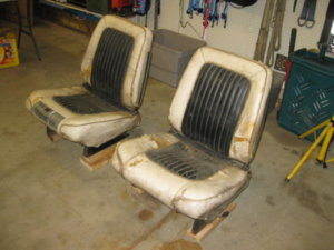 62 bucket seats 002.JPG