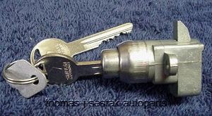 s-l640.jpg s-l640.jpg