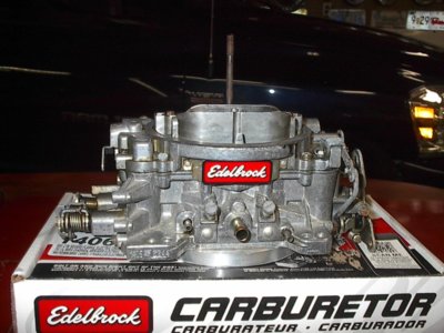 1405 Edelbrock Carb 019.JPG