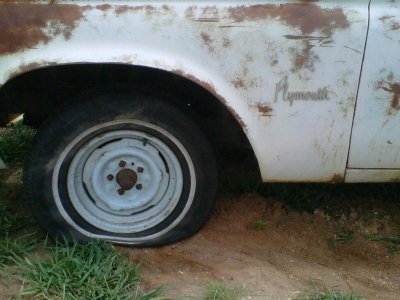 64 Savoy driver front wheel.jpg