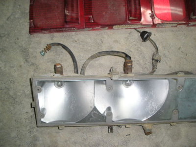 71 or 2 Rallye taillites sockets.JPG