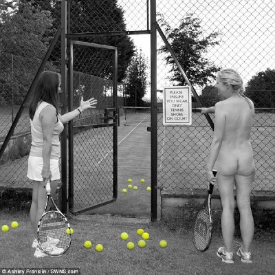 00578-5031461-September_Two_women_pointed_and_laughed_at_a_sign_on_the_tennis_-a-8_1509376957956.jpg