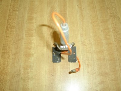 Air Grabber Rear Defog Bracket 006 (Small).JPG