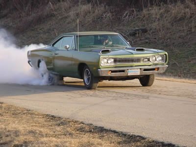1969_Dodge_Coronet_burnout.jpg