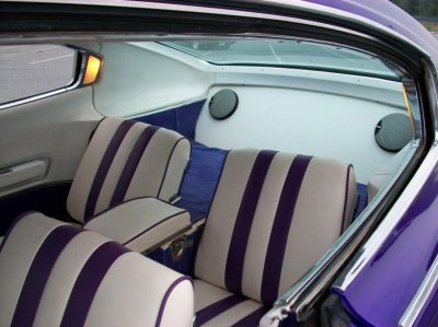 intrearseats.jpg intrearseats.jpg