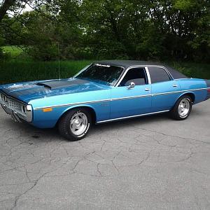 72 Dodge Coronet Custom.