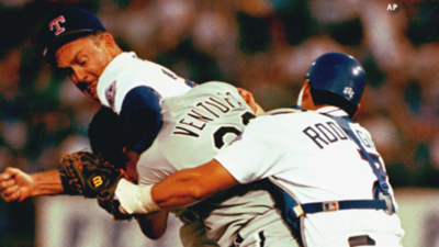 robin-ventura-nolan-ryan-fight-slide.png