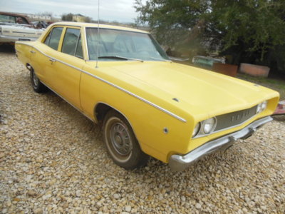 1968 Coronet - Yellow 4 door - 2019 045.jpg