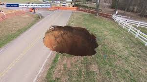 sinkhole1.jpg