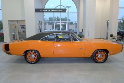 1970_dodge_charger_r__t_440_3_lgw.jpg