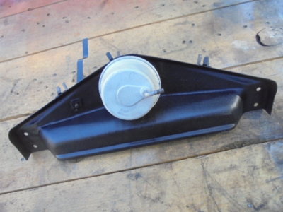 b body seat tracks 024.JPG