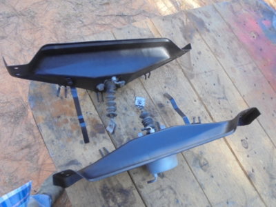b body seat tracks 027.JPG