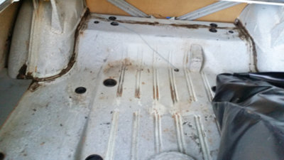belvedere trunk floor.JPG belvedere trunk floor.JPG