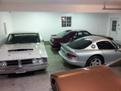garage pic 2.jpg