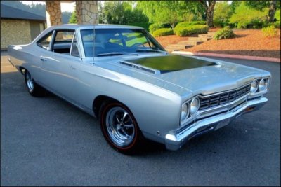 68 ROADRUNNER silv.jpg