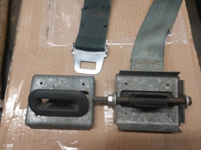 B Body RR shoulder belts 1.jpg B Body RR shoulder belts 1.jpg