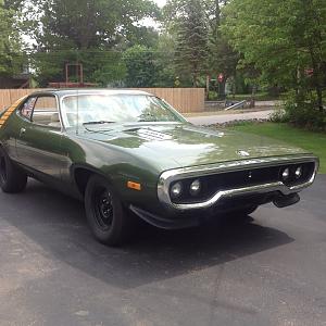 1972 Plymouth Roadrunner 440+6 (tribute)