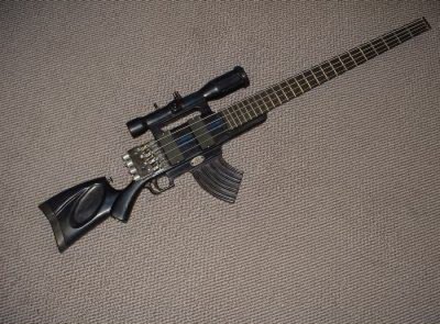 strange_guitar_111.jpg