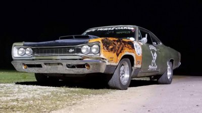 Super Bee at Jakes 2.JPG Super Bee at Jakes 2.JPG