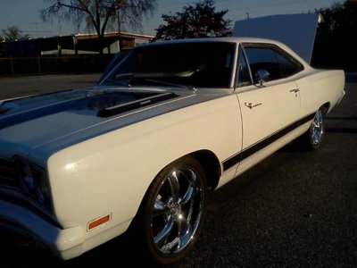 RoadRunner front quarter.jpg RoadRunner front quarter.jpg