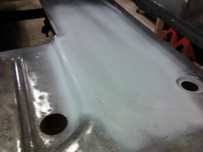 18 pass trunk floor.jpg 18 pass trunk floor.jpg