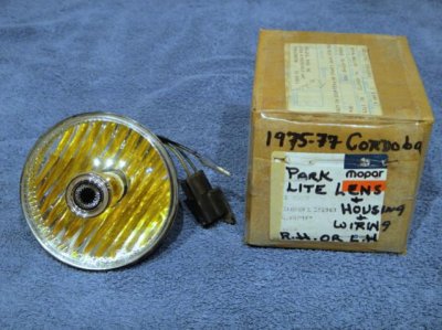 1975-78 Mopar Park Light Lamp Lens & H & W.jpg