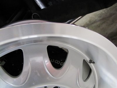 71 Charger 17x8 Rallye Front Brakes 1-21-2013.jpg