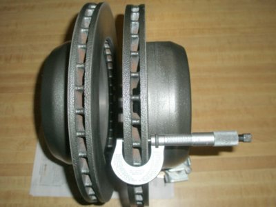 75 Imperial REAR Disc Brakes 018 (Small).JPG 75 Imperial REAR Disc Brakes 018 (Small).JPG