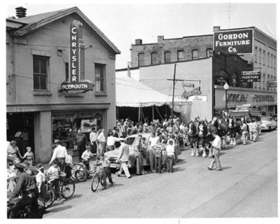 Ward's Chrysler Plymouth Dealership.jpg