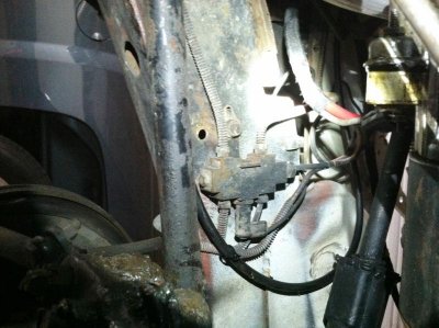 prop valve on car.jpg prop valve on car.jpg