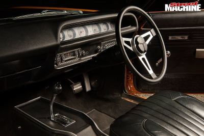valiant-vh-pacer-interior-2-nw.jpg