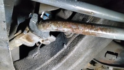 Stabilizer front Left Drvr 2 (Medium).jpg Stabilizer front Left Drvr 2 (Medium).jpg