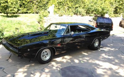 1968-Dodge-Charger-front-three-quarters.JPG.jpg