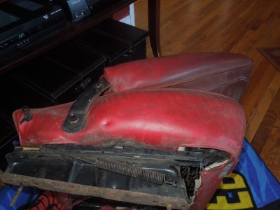 69 charger red seatsleftDSCN62880102.JPG