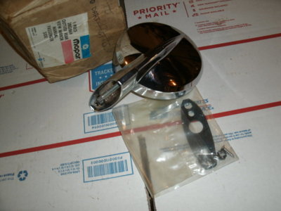 Mopar parts 020.JPG