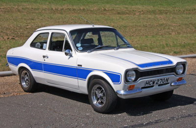 1200px-Ford_Escort_RS2000_MkI.jpg