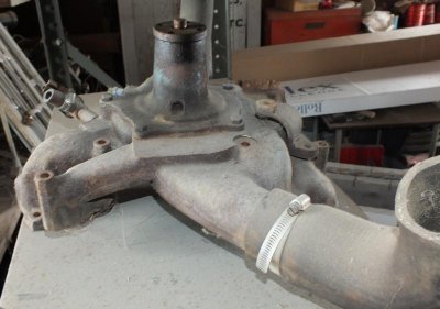 440 motor home water pump and housing.jpg 440 motor home water pump and housing.jpg