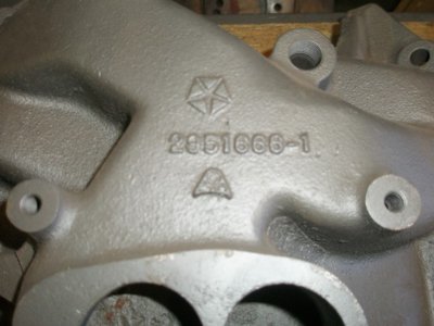 Intake Manifolds 440 383 RB 383 003 (Small).JPG Intake Manifolds 440 383 RB 383 003 (Small).JPG
