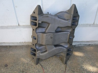 Intake Manifolds 440 383 RB 383 007 (Small).JPG Intake Manifolds 440 383 RB 383 007 (Small).JPG