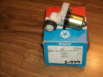 NOS washer motors Pistal grip 007.JPG