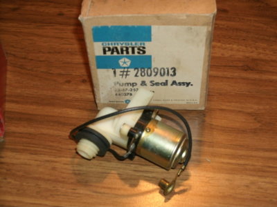 NOS washer motors Pistal grip 008.JPG