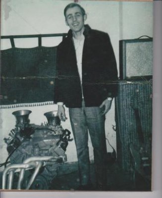 Dad with 426 and guitar.jpg Dad with 426 and guitar.jpg