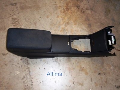 altimaconsole.jpg altimaconsole.jpg