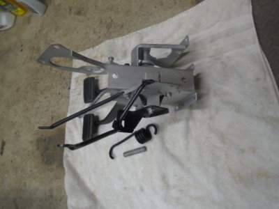 68 b body 4spd pedals 004.JPG